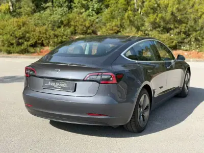 Tesla Model 3 2020 - 21500 EUR, 128300 km - AUTO.MOTO.pt - 128300km - foto 23 de 26
