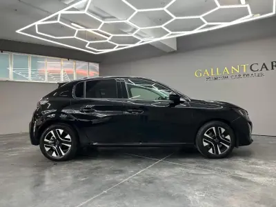 Peugeot 208 2024 - 16500 EUR, 65500 km - 65500km - foto 12 de 29