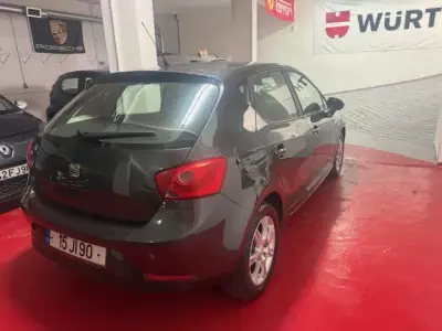 SEAT Ibiza 2010 - 5750 EUR, 156000 km - AUTO.MOTO.pt - 156000km - foto 4 de 33