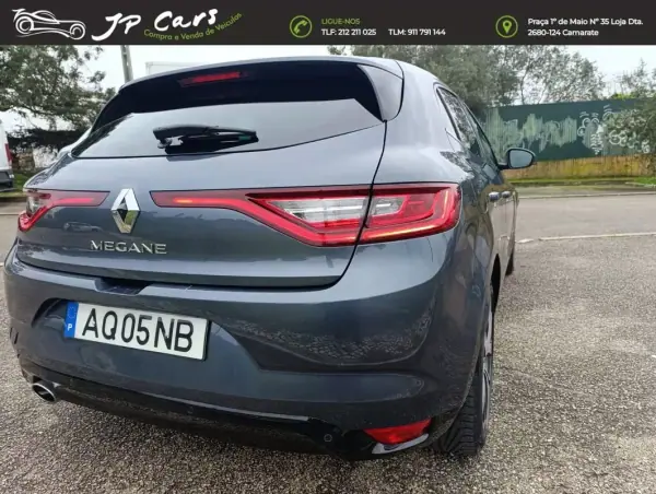 Renault Mégane 2016 - 12500 EUR, 106380 km - AUTO.MOTO.pt - 106380km - foto 5 de 13