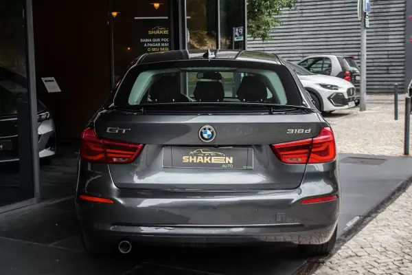 BMW 318 Gran Turismo 2019 - 21900 EUR, 233336 km - 233336km - foto 8 de 36