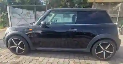 MINI One 2012 - 8750 EUR, 149000 km - 149000km - foto 3 de 13
