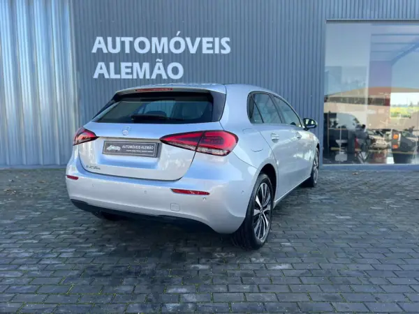 Mercedes-Benz A 250e 2021 - 26950 EUR, 74456 km - AUTO.MOTO.pt - 74456km - foto 13 de 17
