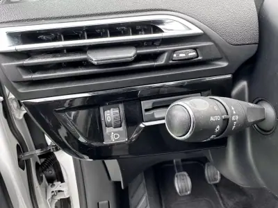 Citroën C4 Picasso 2015 - 9250 EUR, 160000 km - AUTO.MOTO.pt - 160000km - foto 36 de 68