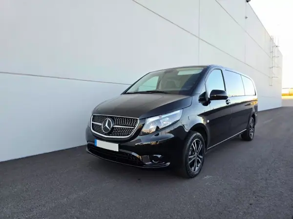 Mercedes-Benz Vito Tourer 2024 - 54990 EUR, 64000 km - AUTO.MOTO.pt - 64000km - foto 2 de 26