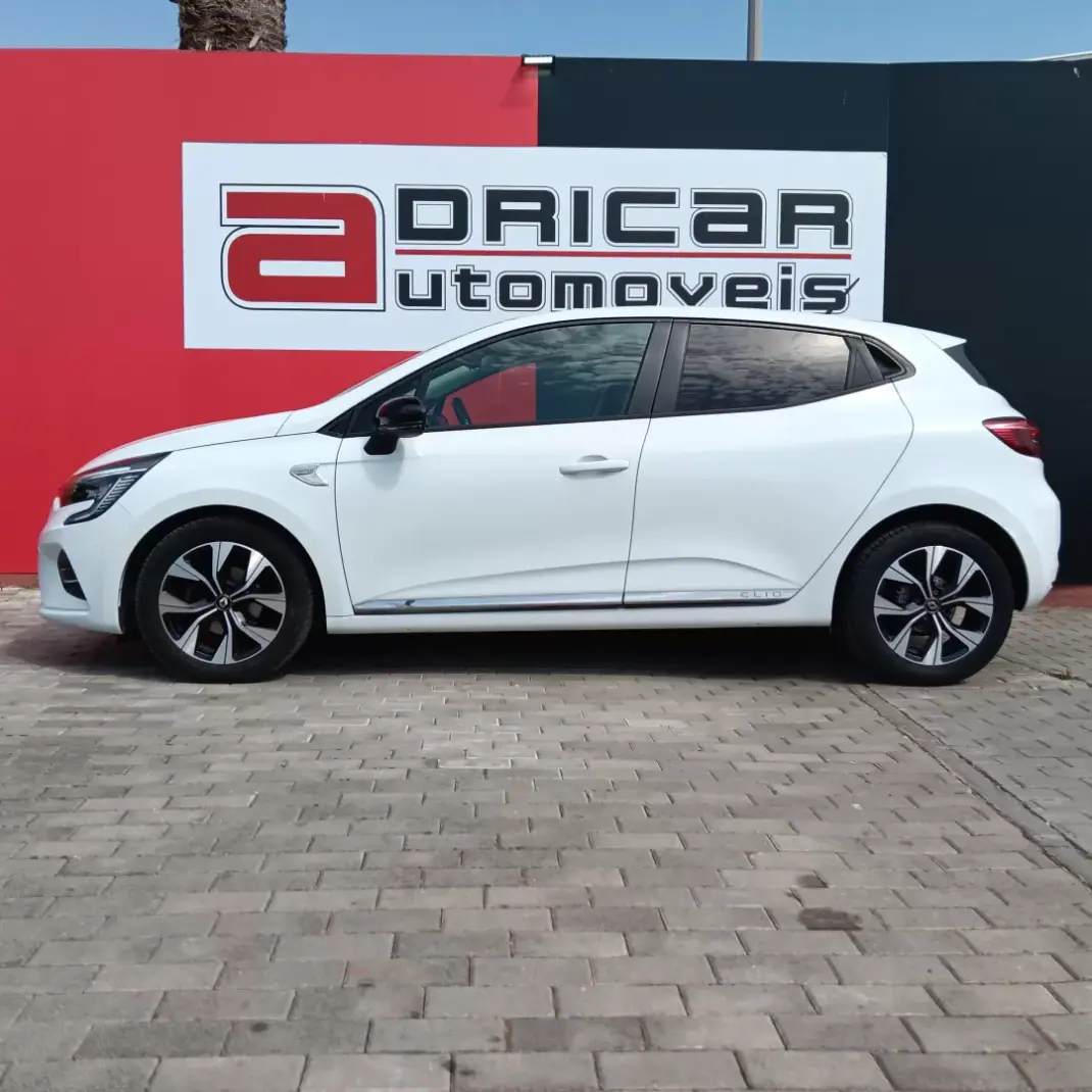 Renault Clio 2021 - 13900 EUR, 92481 km - 92481km - foto 4 de 21