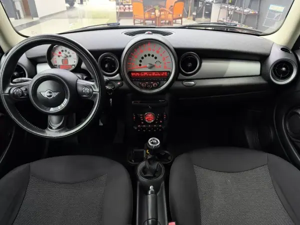 MINI 3 Portas 2012 - 10450 EUR, 137040 km - AUTO.MOTO.pt - 137040km - foto 22 de 34