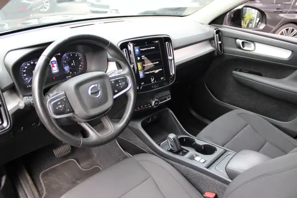 Volvo XC 40 2021 - 24500 EUR, 136304 km - AUTO.MOTO.pt - 136304km - foto 10 de 21
