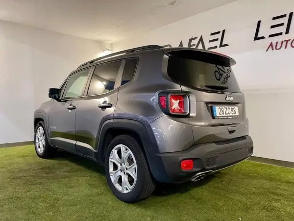 Jeep Renegade 2019 - 15950 EUR, 142000 km - AUTO.MOTO.pt - 142000km - foto 9 de 24