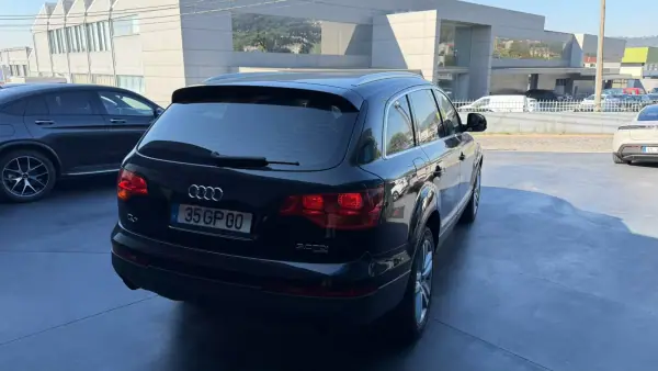 Audi Q7 3.0 V6 TDi quattro S-line Tiptronic 2008 Diesel — 212 000 km Audi Q7 3.0 V6 TDi quattro S-line Tiptronic 2008 Diesel