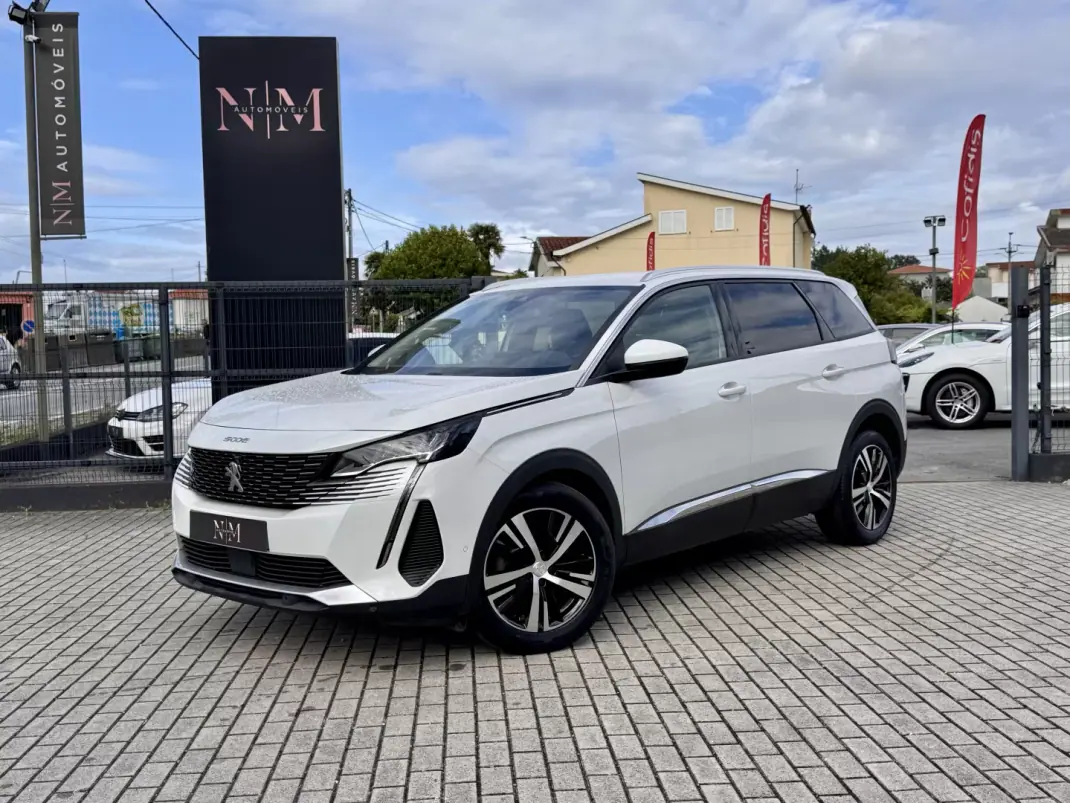 Peugeot 5008 2021 - 23990 EUR, 103000 km - AUTO.MOTO.pt - 103000km - foto 1 de 22