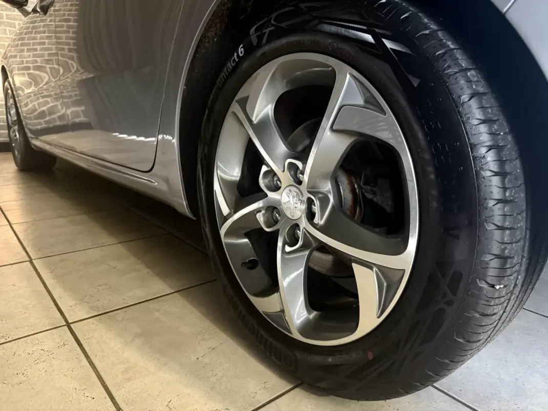 Peugeot 508 SW 2017 - 12490 EUR, 195000 km - AUTO.MOTO.pt - 195000km - foto 16 de 16