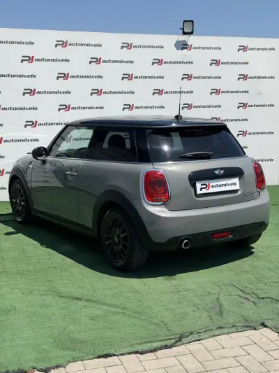 MINI Cooper 2017 - 12500 EUR, 173200 km - AUTO.MOTO.pt - 173200km - foto 13 de 25