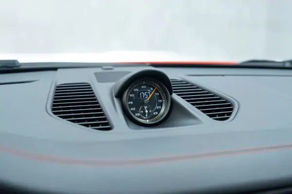 Porsche 911 2016 - 204950 EUR, 22000 km - AUTO.MOTO.pt - 22000km - foto 37 de 47
