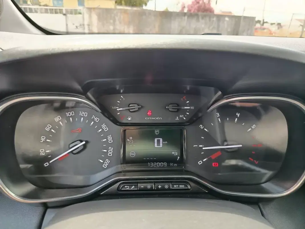 Citroën C3 Aircross 2019 - 10900 EUR, 132009 km - 132009km - foto 3 de 20