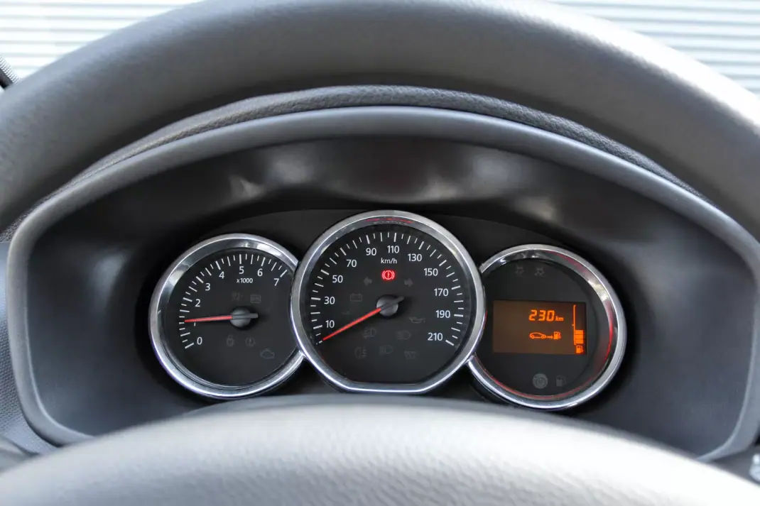 Dacia Sandero 2014 - 6990 EUR, 99876 km - 99876km - foto 21 de 25