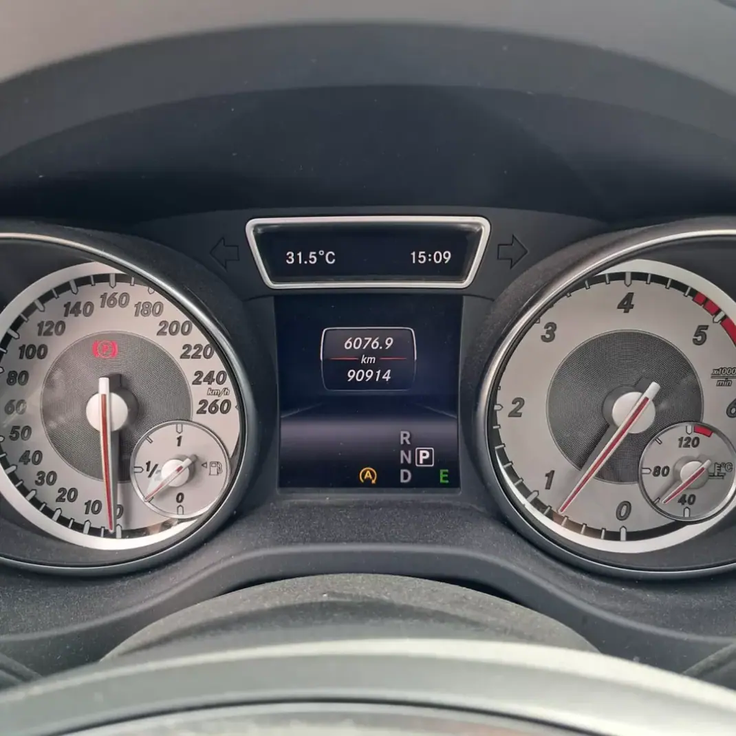 Mercedes-Benz CLA 220 2015 - 21990 EUR, 90000 km - 90000km - foto 10 de 15