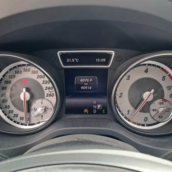 Mercedes-Benz CLA 220 2015 - 21990 EUR, 90000 km - 90000km - foto 10 de 15