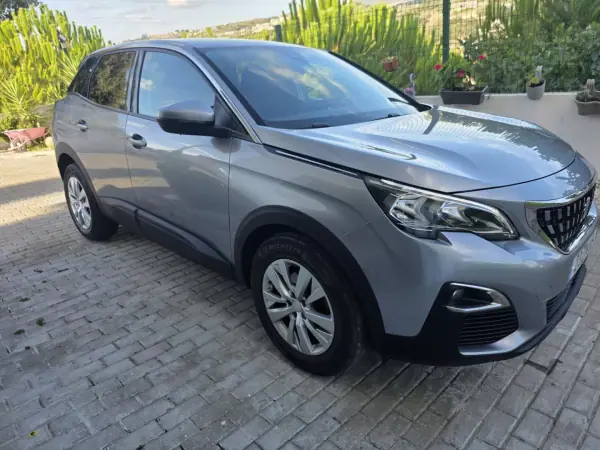 Peugeot 3008 2019 - 13900 EUR, 198000 km - AUTO.MOTO.pt - 198000km - foto 14 de 58