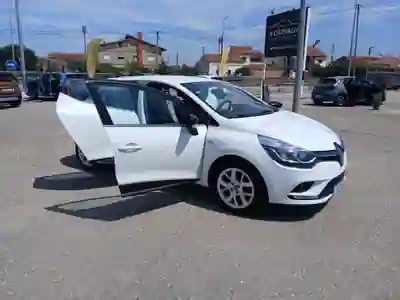 Renault Clio 2019 - 12400 EUR, 108847 km - 108847km - foto 1 de 15