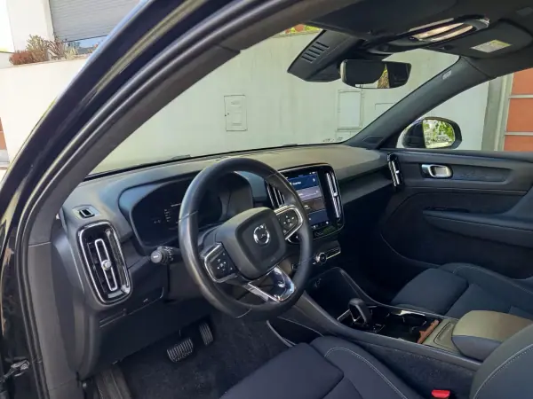 Volvo XC 40 2023 - 30750 EUR, 35600 km - 35600km - foto 13 de 18