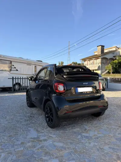 Smart Fortwo Cabrio 2018 - 11900 EUR, 52000 km - 52000km - foto 5 de 10
