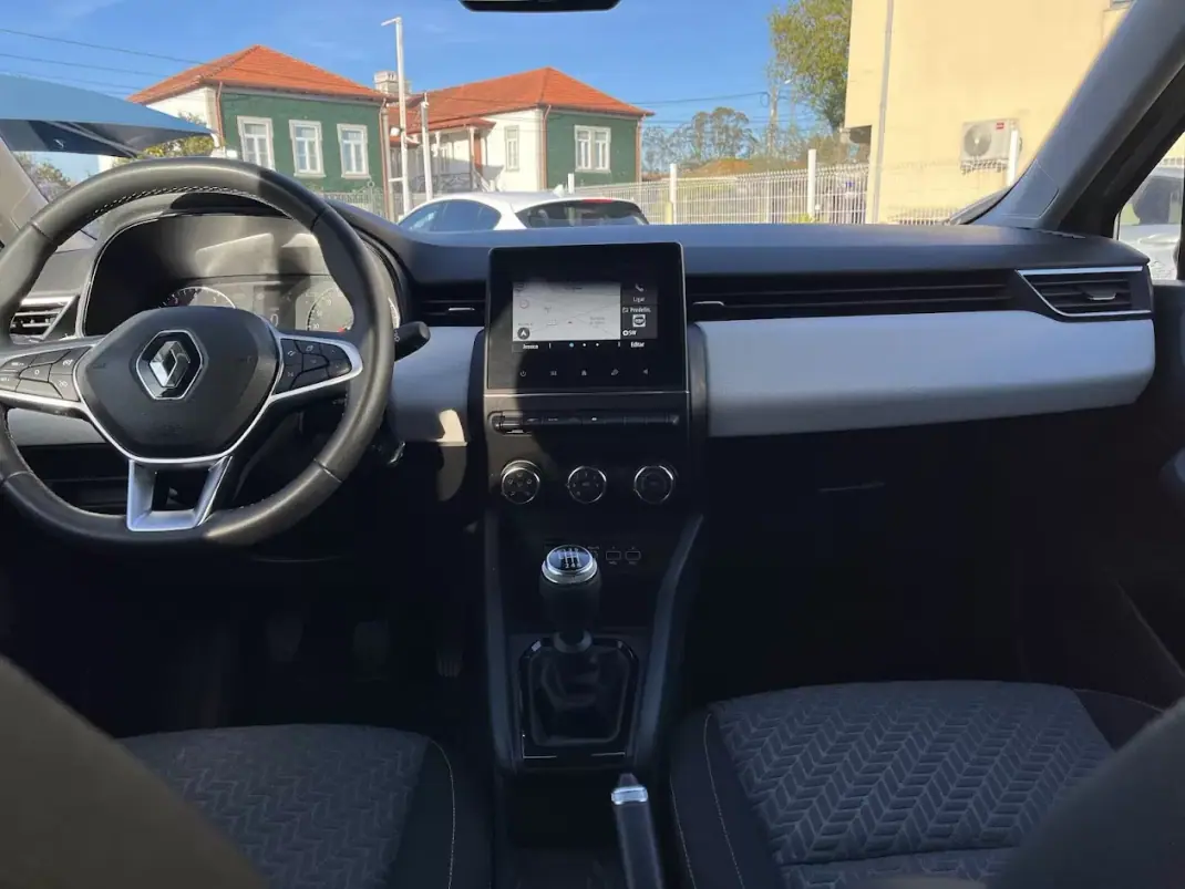 Renault Clio 2023 - 15450 EUR, 66000 km - AUTO.MOTO.pt - 66000km - foto 12 de 43