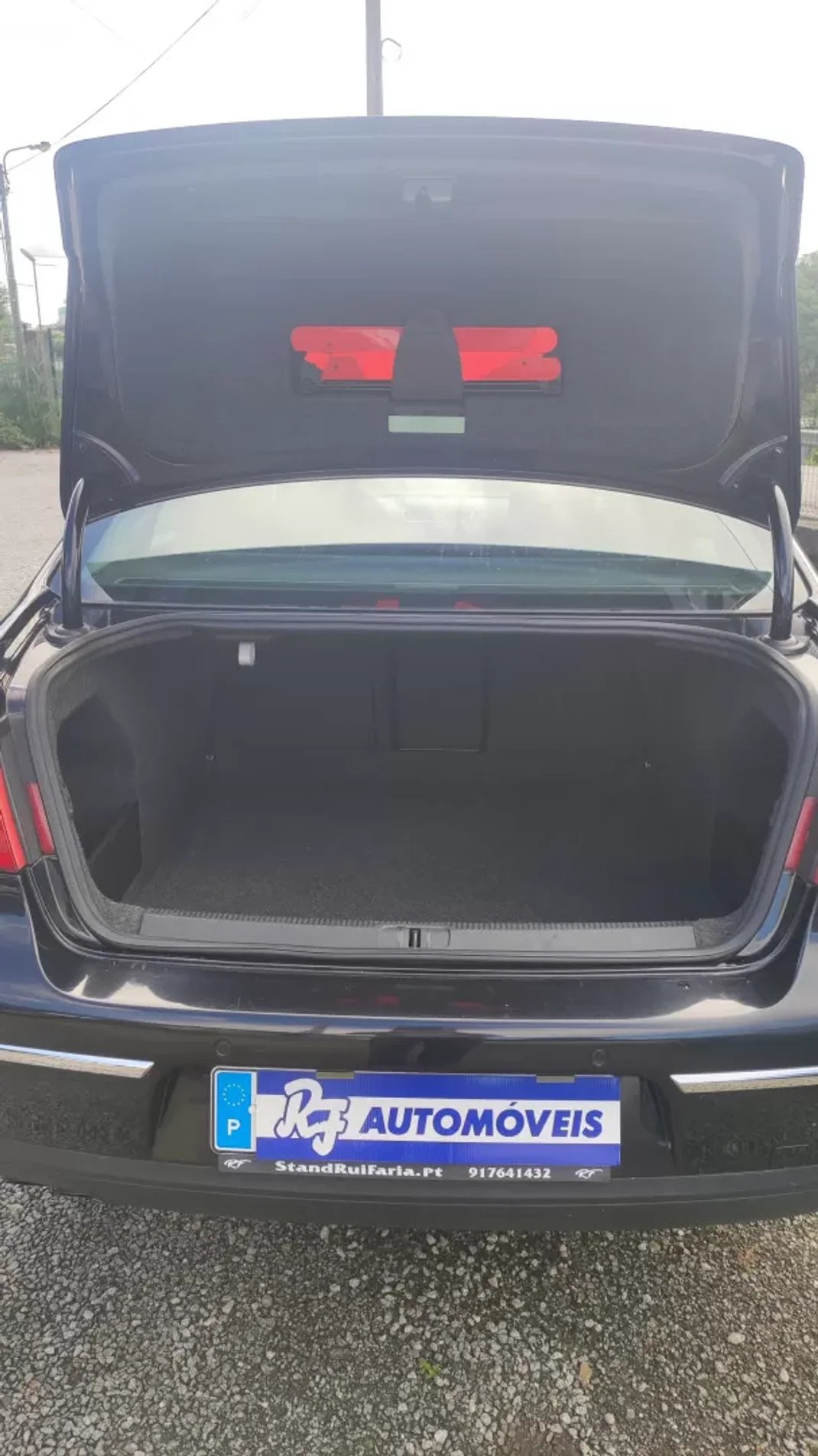 Volkswagen Passat 2006 - 5387 EUR, 457987 km - AUTO.MOTO.pt - 457987km - foto 10 de 11