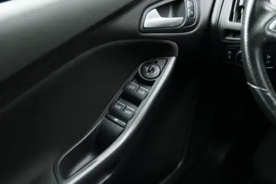 Ford Focus 2018 - 14990 EUR, 104000 km - AUTO.MOTO.pt - 104000km - foto 25 de 29