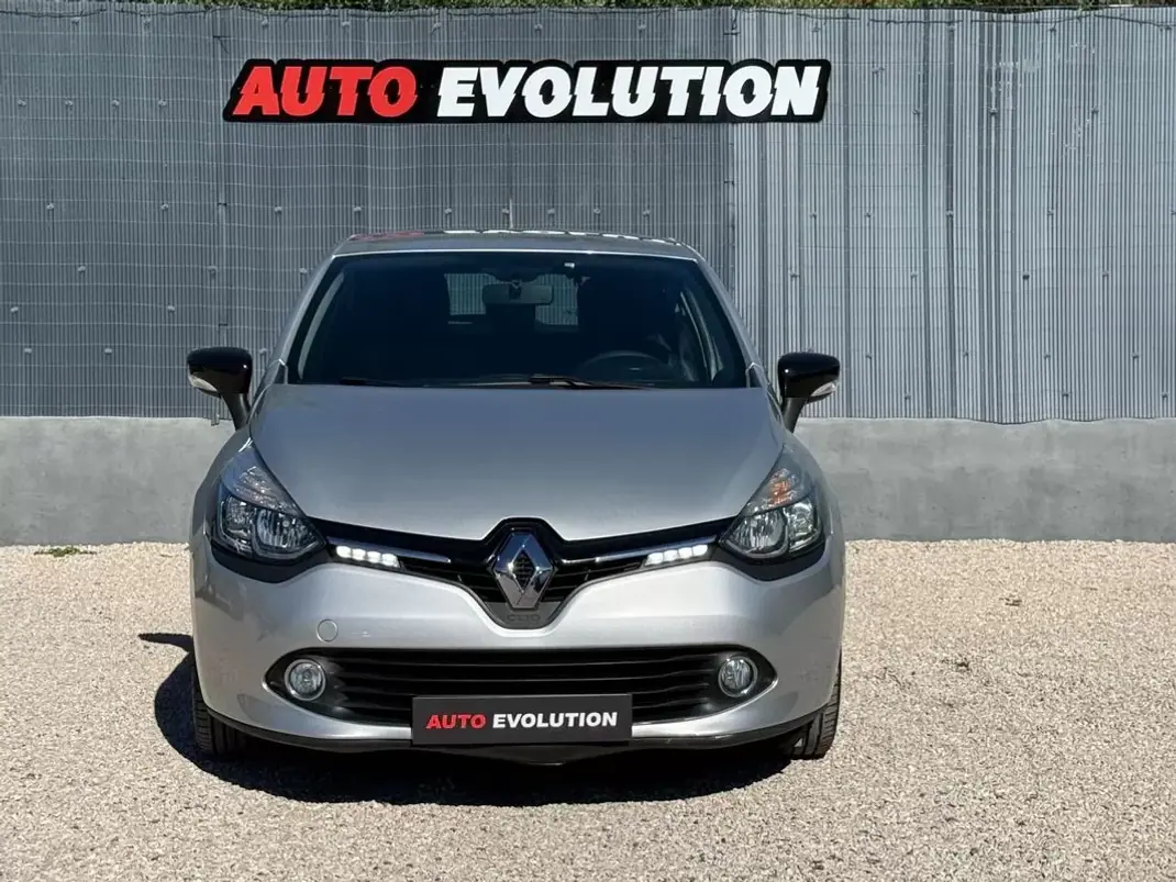 Renault Clio 2015 - 9950 EUR, 155000 km - AUTO.MOTO.pt - 155000km - foto 2 de 24