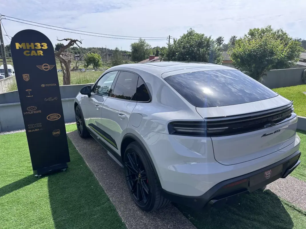 Porsche Macan 2026 - 129000 EUR, 2200 km - AUTO.MOTO.pt - 2200km - foto 14 de 85