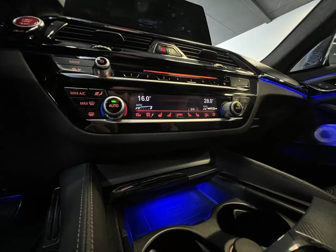 BMW M5 2019 - 87990 EUR, 80000 km - AUTO.MOTO.pt - 80000km - foto 52 de 59