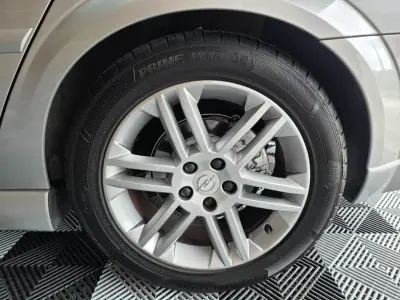 Opel Vectra 2004 - 4750 EUR, 310000 km - AUTO.MOTO.pt - 310000km - foto 10 de 16