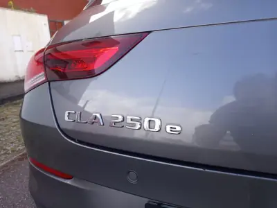 Mercedes-Benz CLA 250 2022 - 28990 EUR, 46200 km - AUTO.MOTO.pt - 46200km - foto 18 de 27