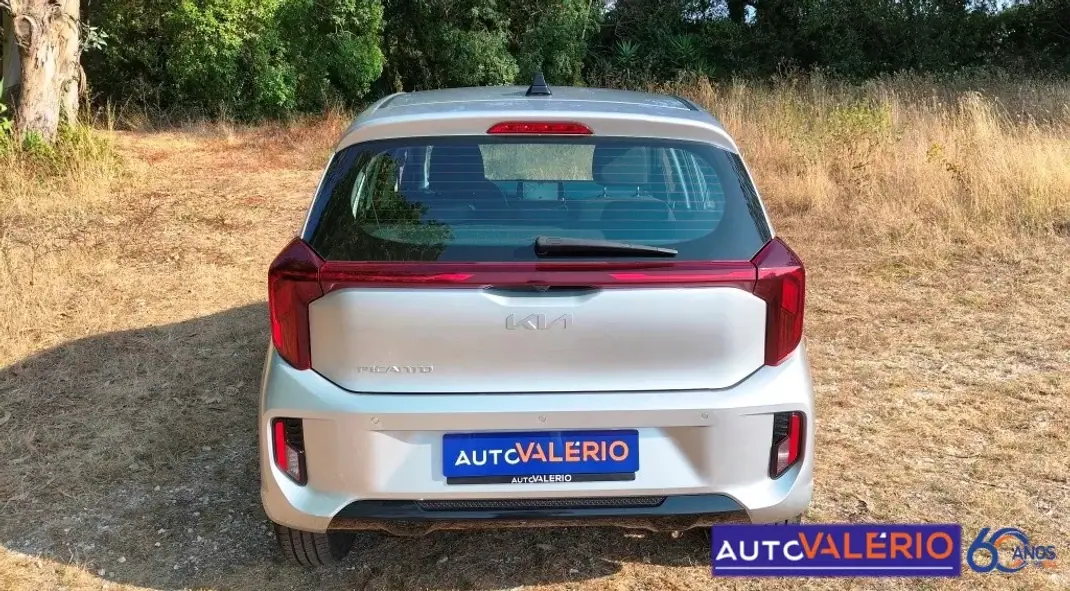 Kia Picanto 2025 - 15950 EUR, 28390 km - 28390km - foto 5 de 32