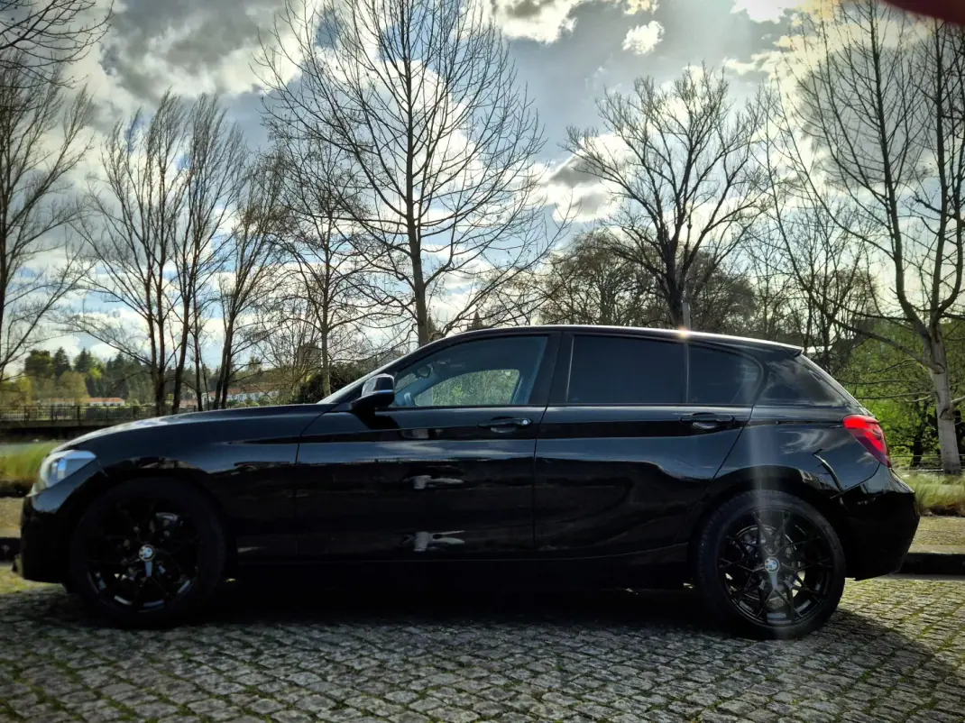 BMW 116 2013 - 11000 EUR, 260000 km - AUTO.MOTO.pt - 260000km - foto 6 de 25