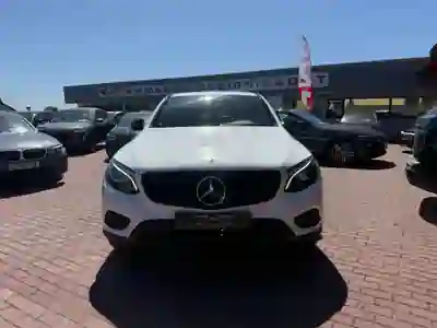 Mercedes-Benz GLC 250 2018 - 34000 EUR, 262000 km - AUTO.MOTO.pt - 262000km - foto 13 de 14