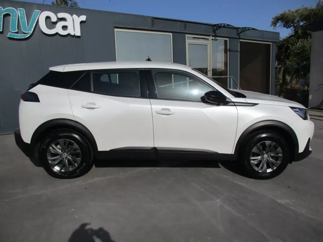 Peugeot 2008 2022 - 15790 EUR, 132275 km - 132275km - foto 3 de 21