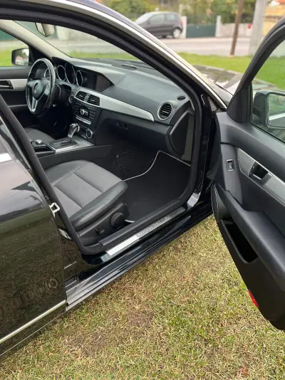Mercedes-Benz C 220 2010 - 11900 EUR, 310000 km - AUTO.MOTO.pt - 310000km - foto 14 de 14