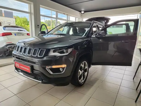 Jeep Compass 2018 - 17250 EUR, 110000 km - AUTO.MOTO.pt - 110000km - foto 21 de 34