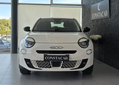 Fiat 600e 2025 - 24950 EUR, 14353 km - 14353km - foto 2 de 30