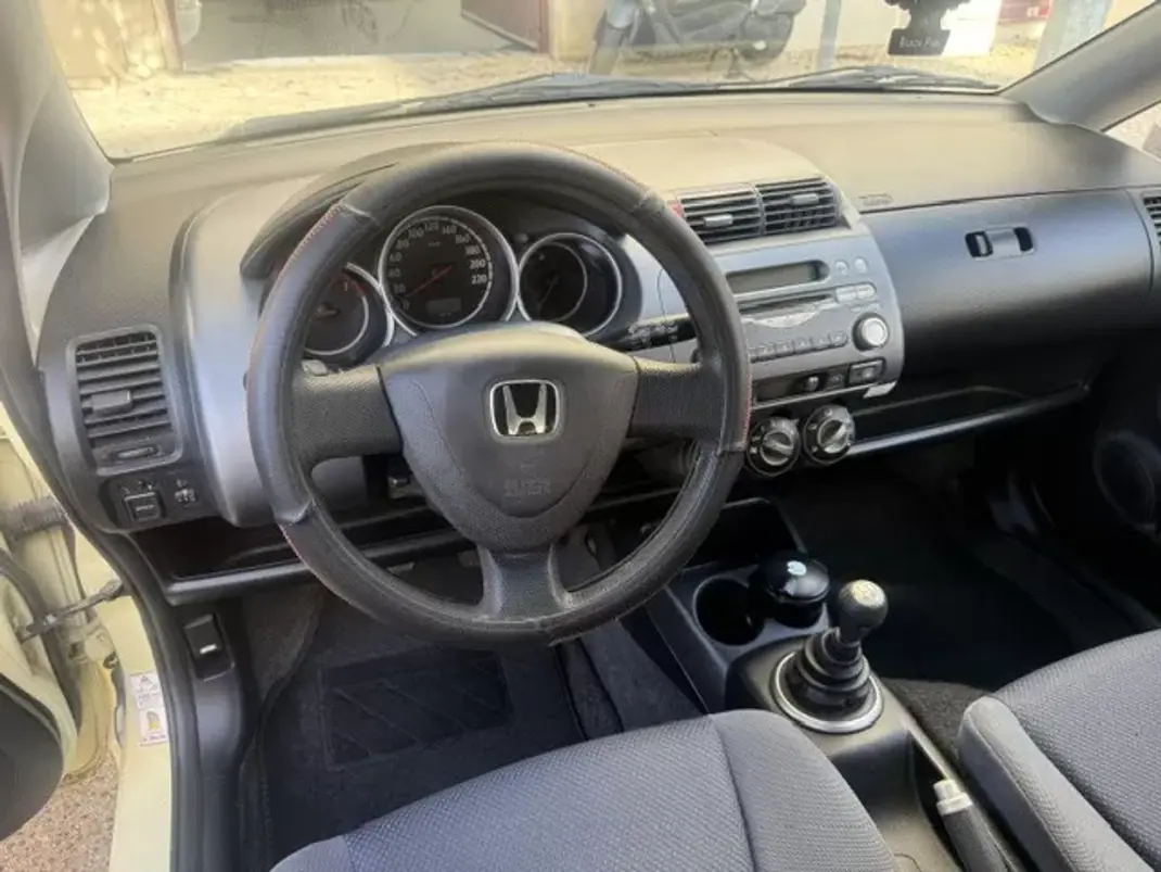 Honda Jazz 2003 - 3900 EUR, 176000 km - 176000km - foto 16 de 26