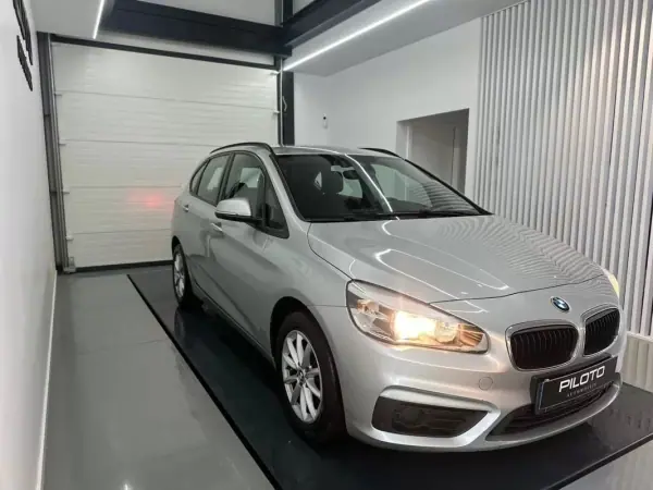 BMW 216 Active Tourer 2017 - 10990 EUR, 253813 km - AUTO.MOTO.pt - 253813km - foto 2 de 17