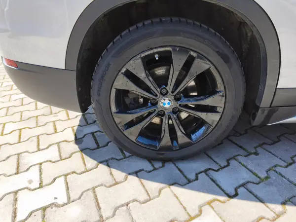 BMW X1 2020 - 27900 EUR, 94000 km - AUTO.MOTO.pt - 94000km - foto 8 de 21