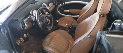 MINI Roadster 2012 - 14750 EUR, 118000 km - 118000km - foto 24 de 32