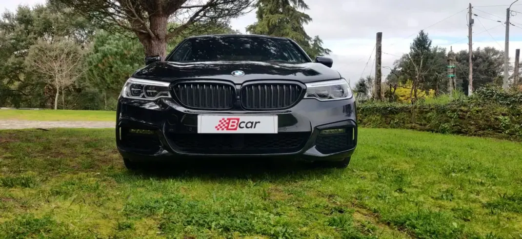 BMW 530e 2019 - 28499 EUR, 113000 km - AUTO.MOTO.pt - 113000km - foto 4 de 51