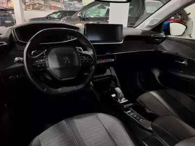 Peugeot 208 2019 - 14500 EUR, 90000 km - AUTO.MOTO.pt - 90000km - foto 38 de 60