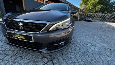 Peugeot 308 SW 2018 - 13990 EUR, 135000 km - AUTO.MOTO.pt - 135000km - foto 8 de 15