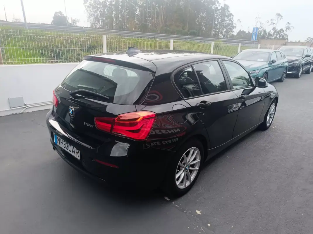 BMW 116 2015 - 12900 EUR, 156049 km - AUTO.MOTO.pt - 156049km - foto 5 de 29
