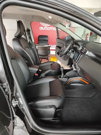 Dacia Duster 2023 - 16750 EUR, 65400 km - AUTO.MOTO.pt - 65400km - foto 18 de 35